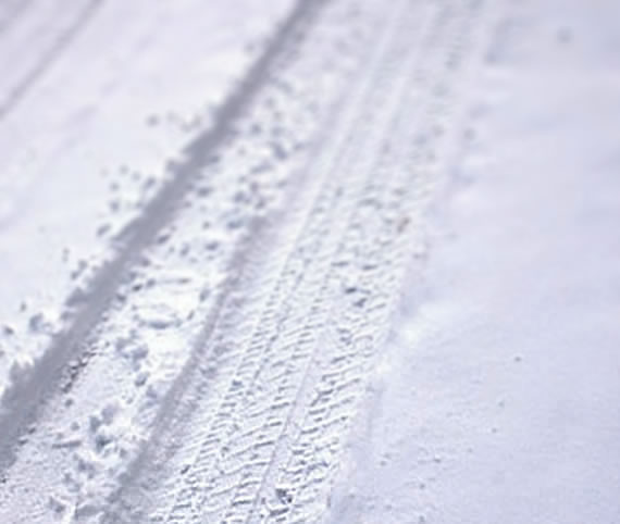 Tyre tracks in snow